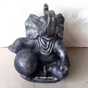 Statue Elephant Holding Ball