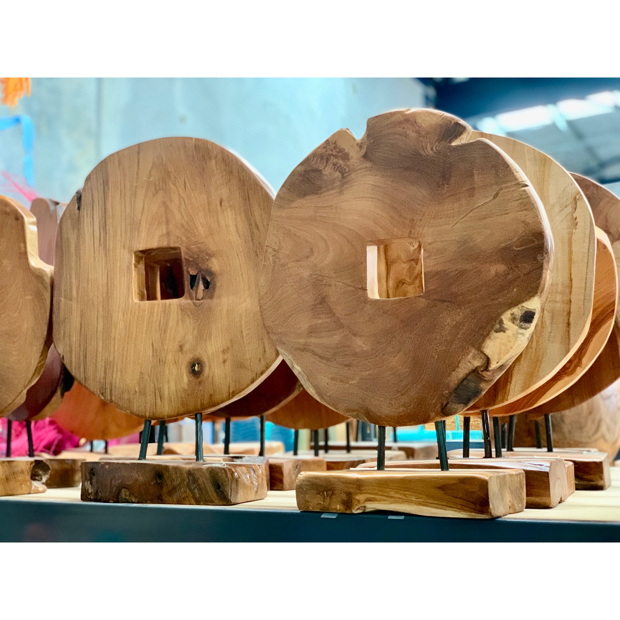 Coin Wood Stand