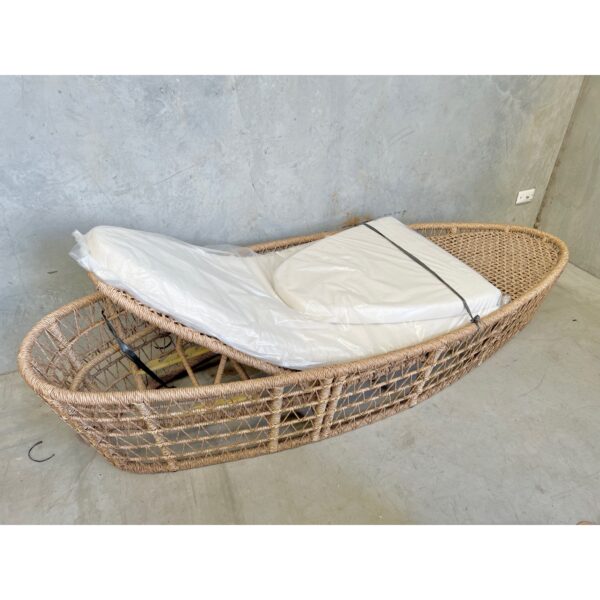 Sun Lounge (BN11) - Image 2