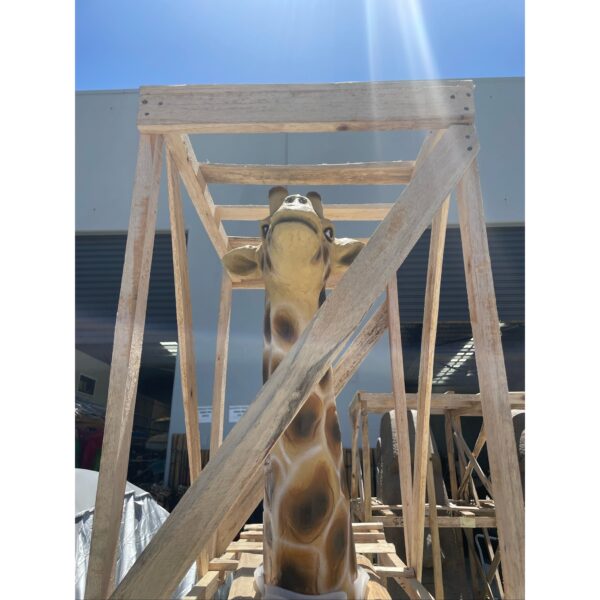 Giraffe Statue (PMA93) - Image 3