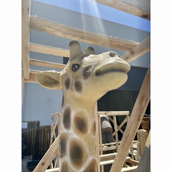 Giraffe Statue (PMA93) - Image 4