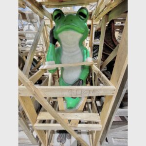 Sitting Frog Statue on Phone 150cm H (PMA84)